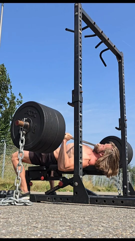 "𝘛𝘳𝘢𝘪𝘯 𝘰𝘶𝘵𝘴𝘪𝘥𝘦, 𝘨𝘳𝘰𝘸 𝘧𝘳𝘰𝘮 𝘸𝘪𝘵𝘩𝘪𝘯!" 💪🏻🌿 ⁣
⁣
www.mikevantloo.nl